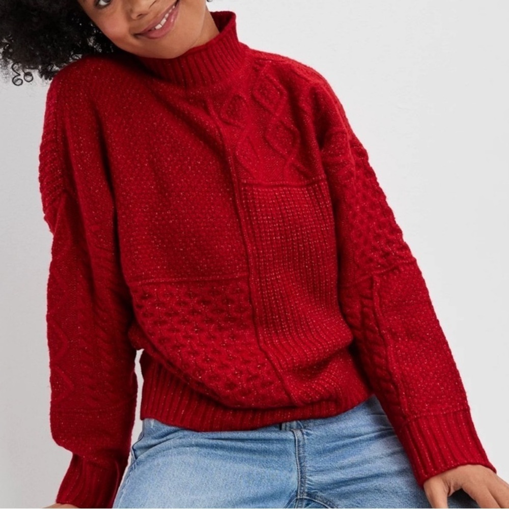 American Eagle Bright Red Irish Chunky Cable Knit Holiday Sweater Size Small